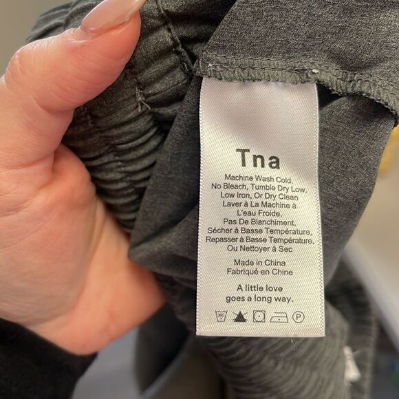EUC TNA Aritzia Gray Joggers Small - Picture 8 of 9
